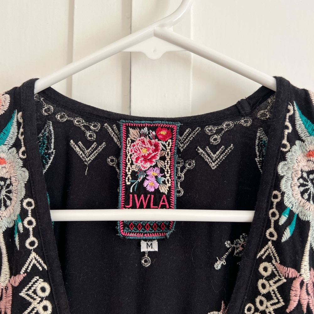 Johnny Was Black Embroidered Floral Bird Tunic Top Medium 100% Cotton - Picture 6 of 8
